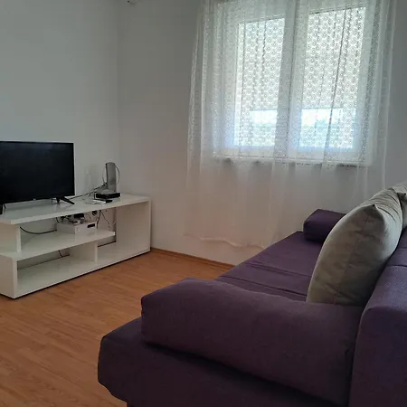 House Stari Put With Pool 公寓 *