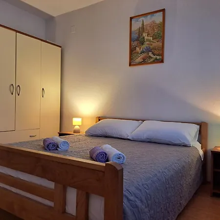 House Stari Put With Pool *