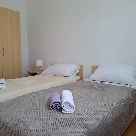 House Stari Put With Pool Apartman